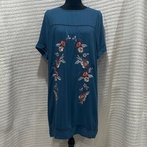 Francesca’s Blue Rain Teal Knee Length Dress with Floral Embroidery Size Medium